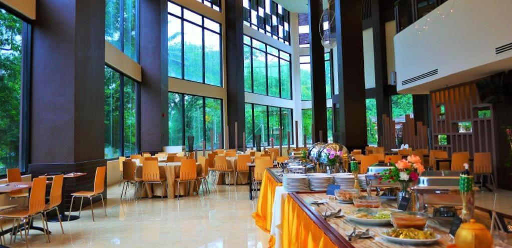 Hotel Grand Baron Taiping Ngoại thất bức ảnh