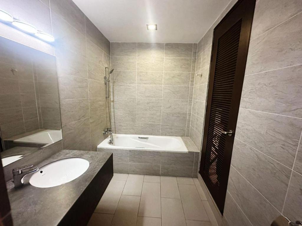 Hotel Grand Baron Taiping Ngoại thất bức ảnh