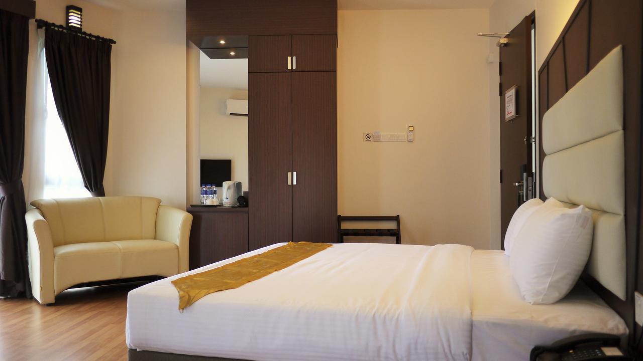 Hotel Grand Baron Taiping Ngoại thất bức ảnh